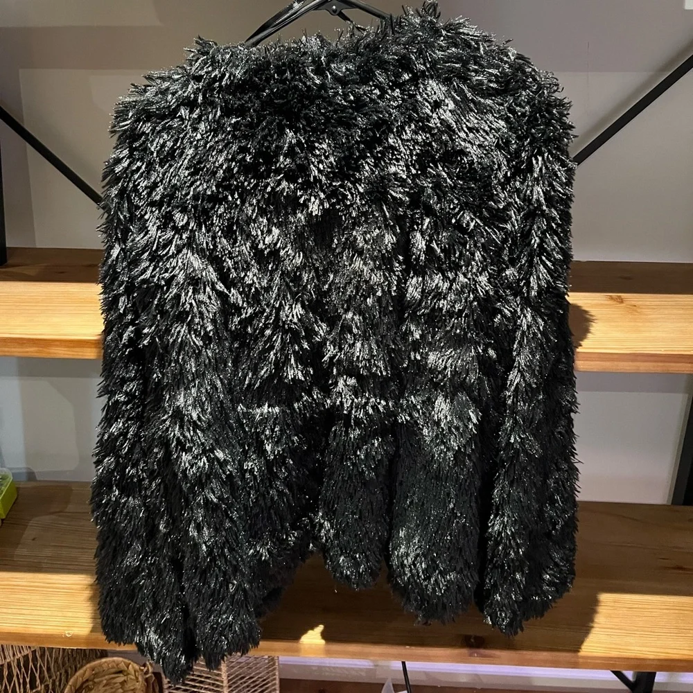 Fuzzy coat - Picture 3 of 6